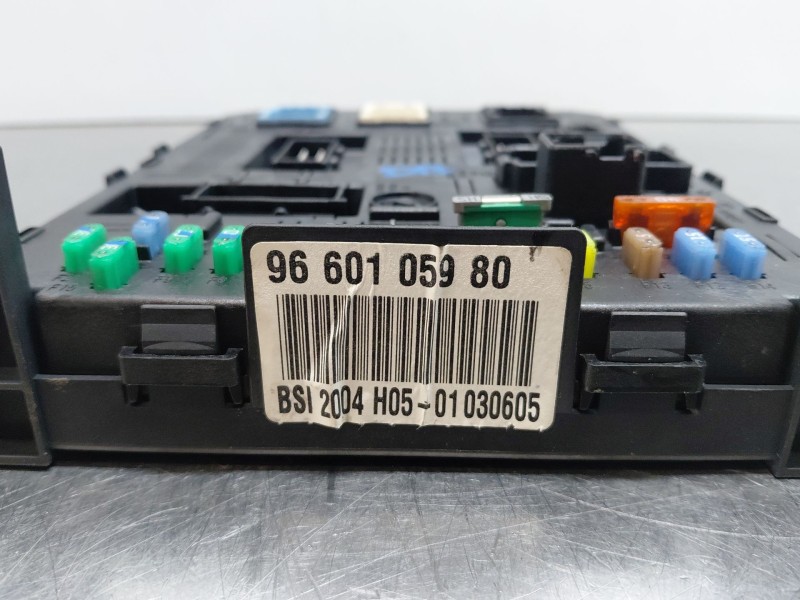 Recambio de caja reles / fusibles para citroën c4 coupé (la_) 1.6 16v referencia OEM IAM 9660105980  