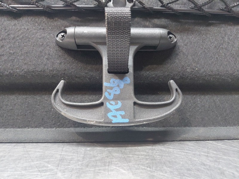 Recambio de bandeja trasera para audi a3 sportback (8pa) 1.9 tdi referencia OEM IAM 8P3867769P2J9 8P3867769P 