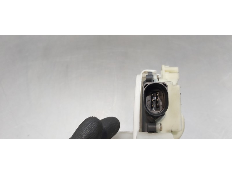 Recambio de cerradura puerta trasera derecha para volkswagen passat berlina (3b3) 1.9 tdi referencia OEM IAM 3B4839016A  