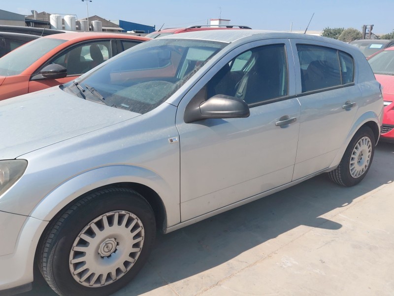 opel astra h (a04) del año 2004