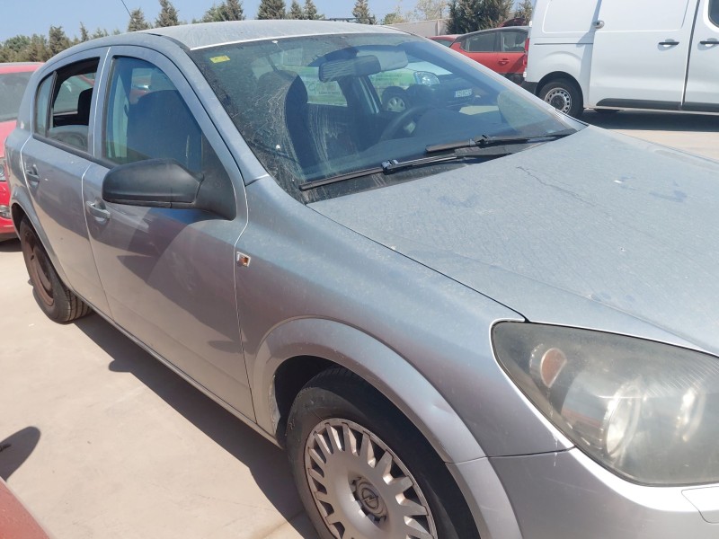opel astra h (a04) del año 2004