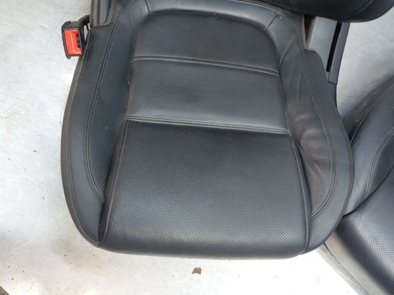 Recambio de juego asientos completo para jaguar e-pace (x540) 2.0 d150 awd referencia OEM IAM T2H23969 T4A12874 