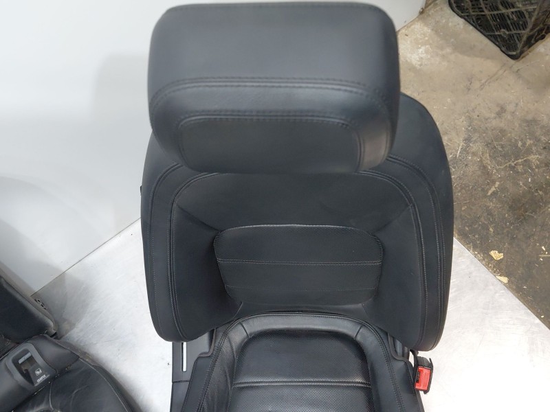 Recambio de juego asientos completo para jaguar e-pace (x540) 2.0 d150 awd referencia OEM IAM T2H23969 T4A12874 