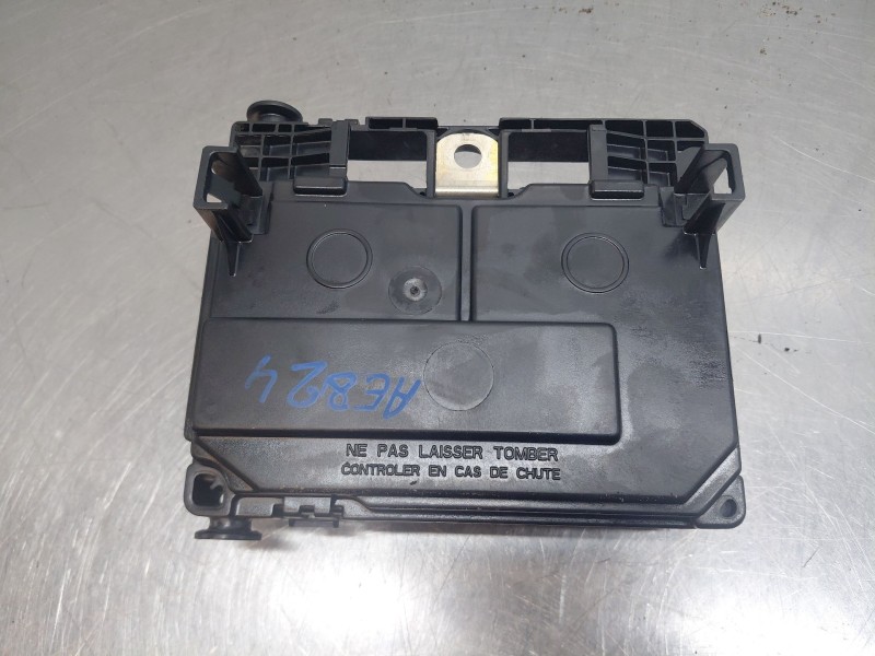Recambio de caja reles / fusibles para citroën c4 coupé (la_) 1.6 hdi referencia OEM IAM 9661682980  