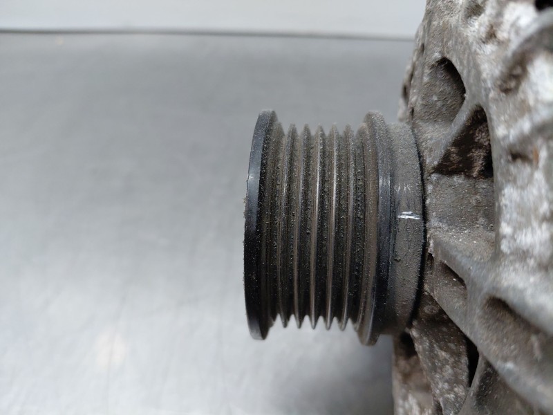 Recambio de alternador para ford fiesta vi (cb1, ccn) 1.6 tdci referencia OEM IAM 1904972  