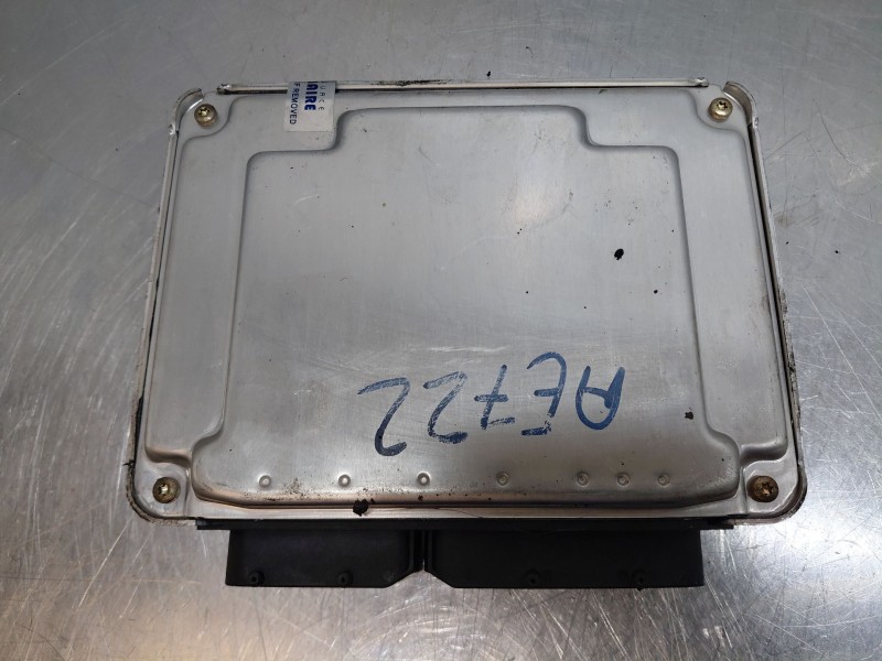 Recambio de centralita motor uce para volkswagen new beetle (9c1, 1c1) 1.9 tdi referencia OEM IAM 038906012Q  