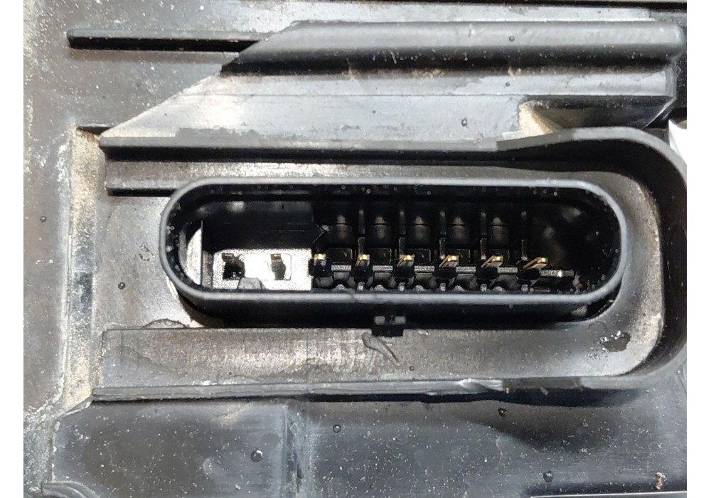 Recambio de cerradura puerta trasera derecha para jaguar e-pace (x540) 2.0 d150 awd referencia OEM IAM T2H17438  