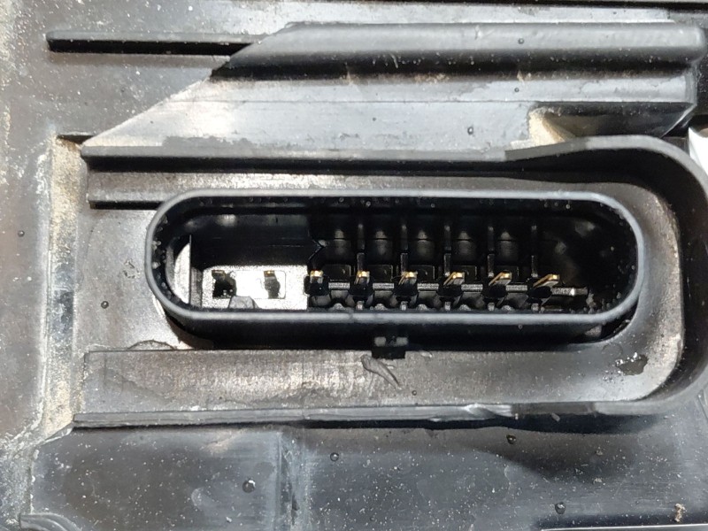Recambio de cerradura puerta trasera derecha para jaguar e-pace (x540) 2.0 d150 awd referencia OEM IAM T2H17438  