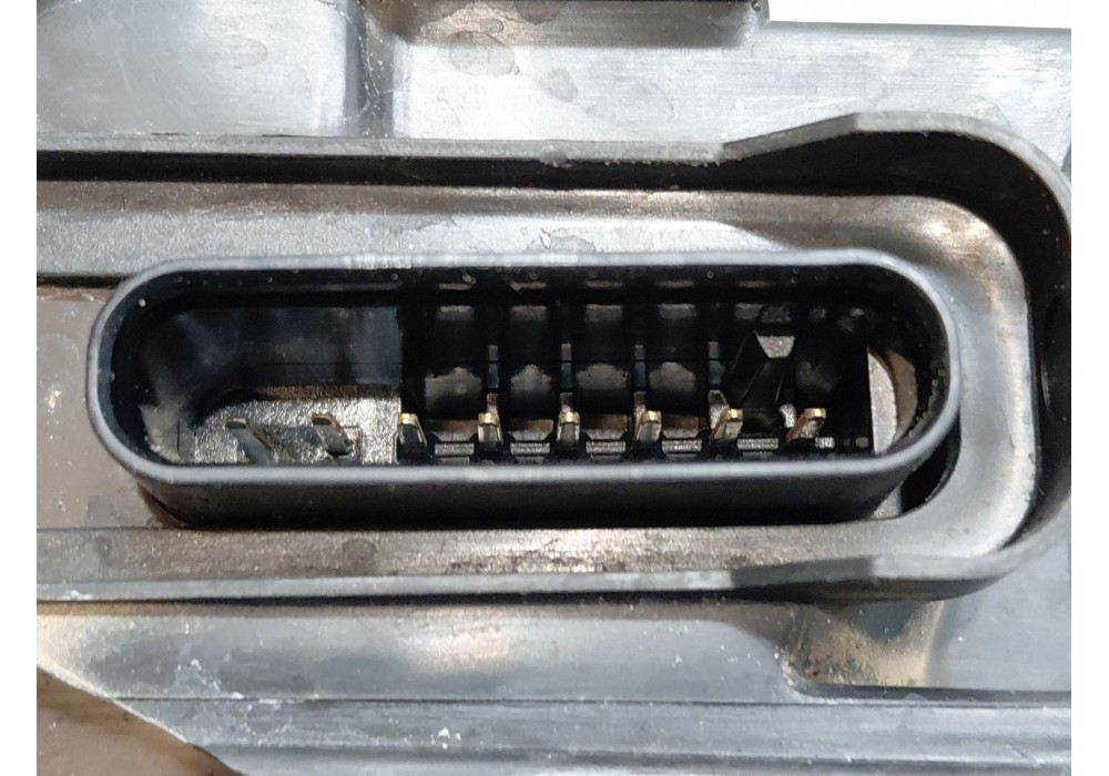 Recambio de cerradura puerta trasera izquierda para jaguar e-pace (x540) 2.0 d150 awd referencia OEM IAM T2H17442  