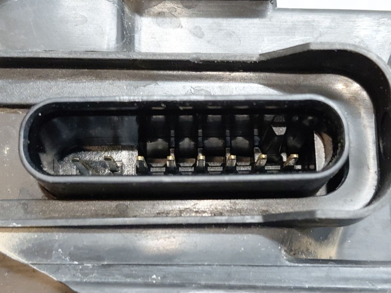 Recambio de cerradura puerta trasera izquierda para jaguar e-pace (x540) 2.0 d150 awd referencia OEM IAM T2H17442  