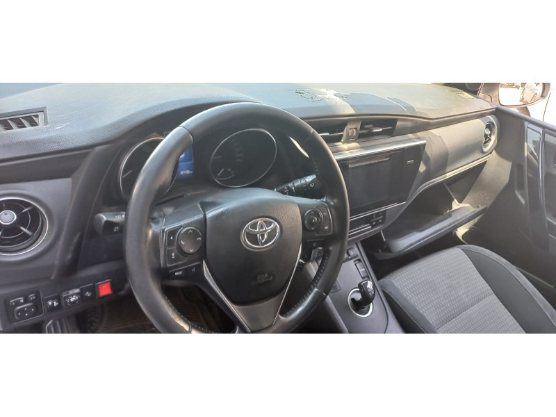 toyota auris touring sports (e18) del año 2018 toyota auris touring sports (e18) del año 2018