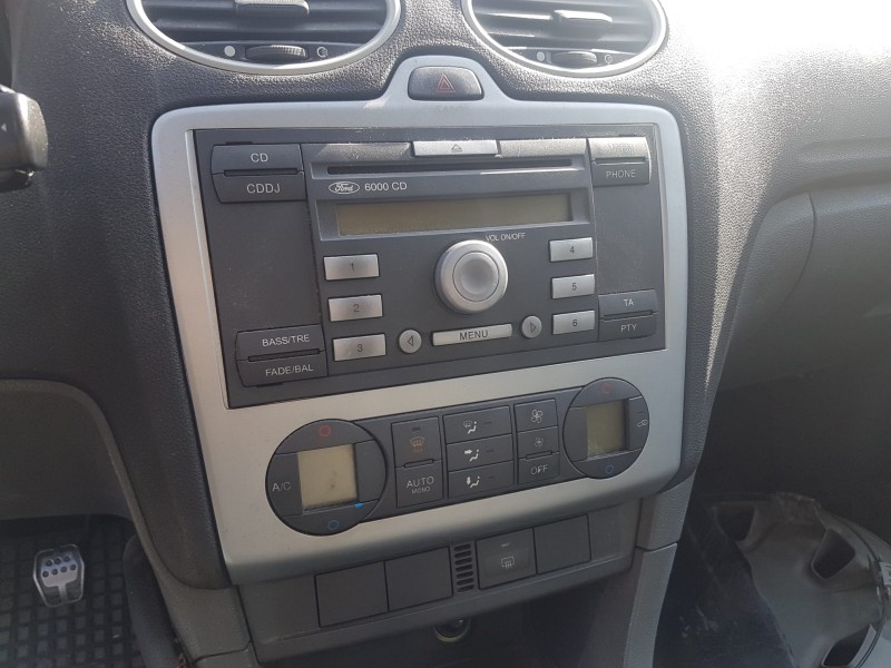 ford focus berlina (cap) del año 2005