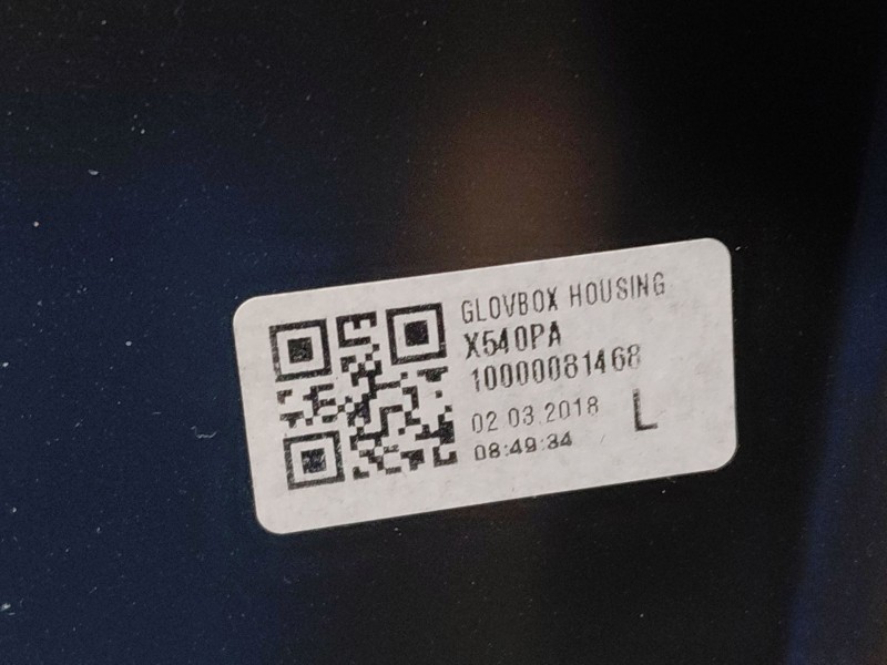 Recambio de guantera para jaguar e-pace (x540) 2.0 d150 awd referencia OEM IAM J9C12459PVJ  