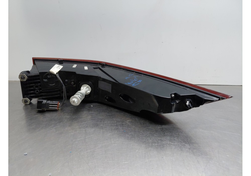 Recambio de piloto trasero derecho para jaguar e-pace (x540) 2.0 d150 awd referencia OEM IAM J9C5261 J9C313404CB 