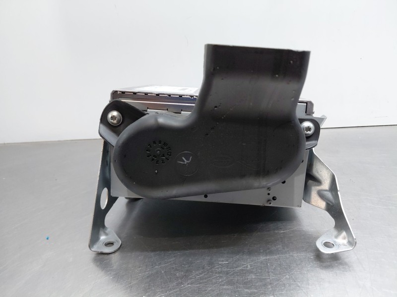 Recambio de sistema audio / radio cd para jaguar e-pace (x540) 2.0 d150 awd referencia OEM IAM JW9319C211PB  