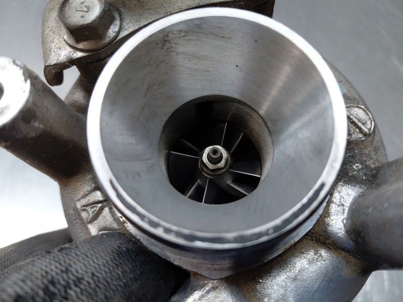 Recambio de turbocompresor para ford fiesta vi (cb1, ccn) 1.6 tdci referencia OEM IAM 1696537  