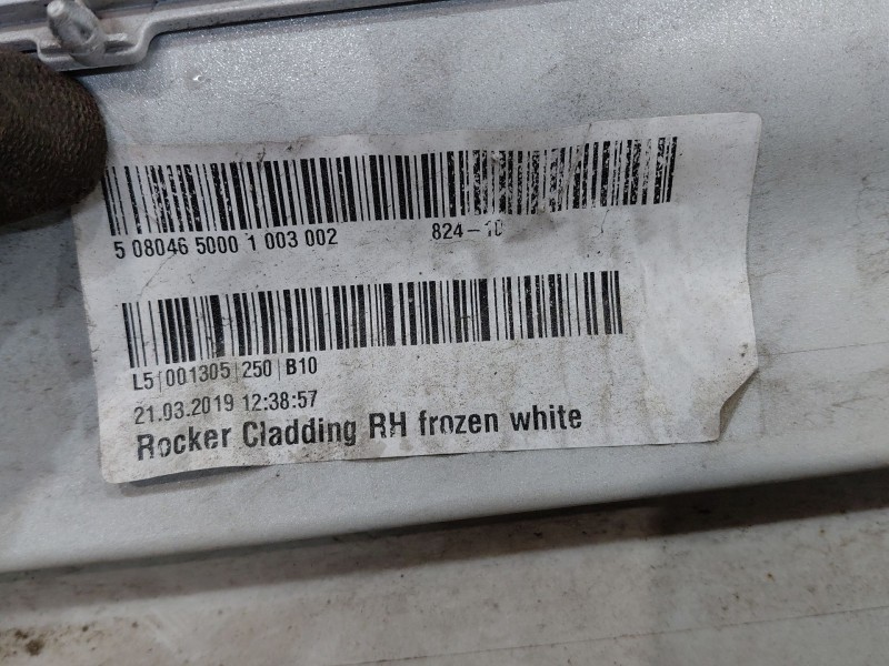Recambio de faldon lateral para ford focus iv turnier (hp) 1.5 ecoblue referencia OEM IAM 2746943  