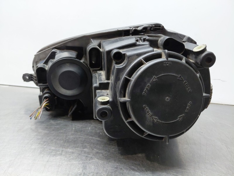 Recambio de faro derecho para volkswagen golf v (1k1) 1.6 referencia OEM IAM 1K6941006P  