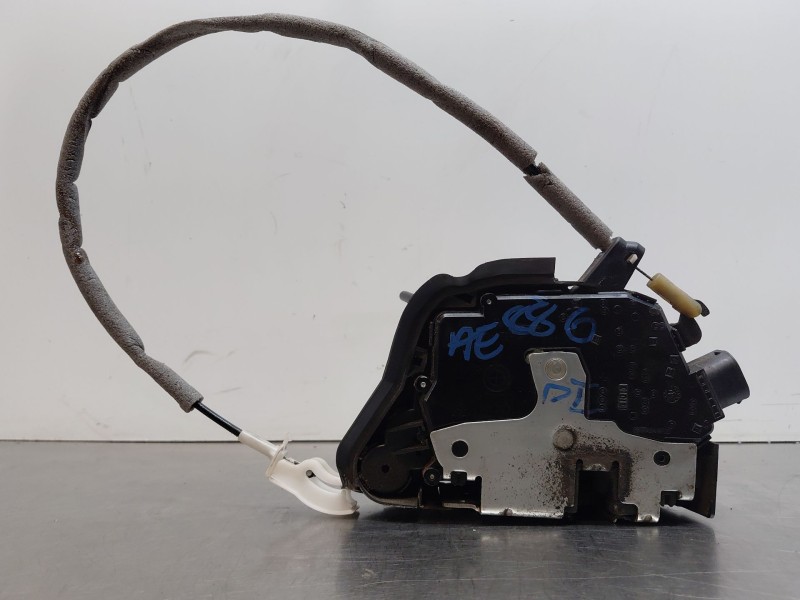 Recambio de cerradura puerta delantera izquierda para bmw 3 coupé (e46) 318 ci referencia OEM IAM 51217011247  