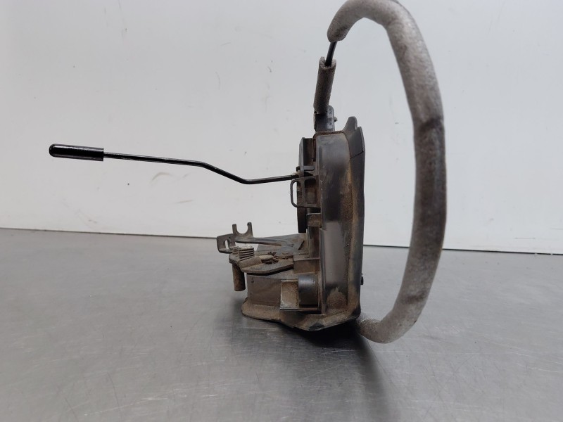 Recambio de cerradura puerta delantera izquierda para bmw 3 coupé (e46) 318 ci referencia OEM IAM 51217011247  