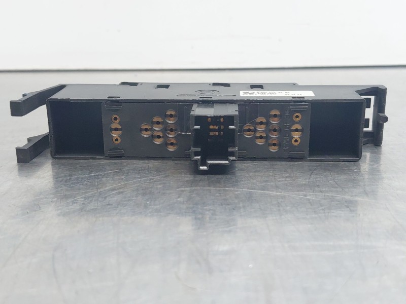 Recambio de mando elevalunas delantero izquierdo para bmw 3 coupé (e46) 318 ci referencia OEM IAM 61316902175  