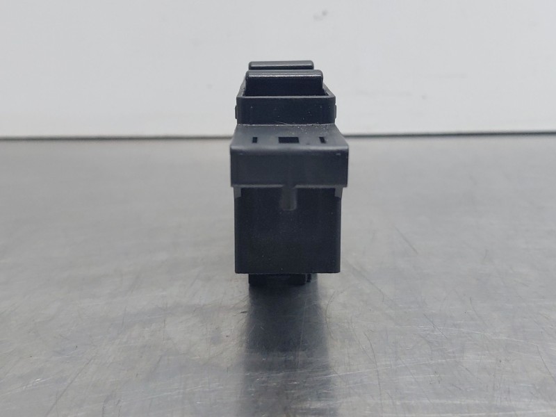 Recambio de mando elevalunas delantero izquierdo para bmw 3 coupé (e46) 318 ci referencia OEM IAM 61316902175  