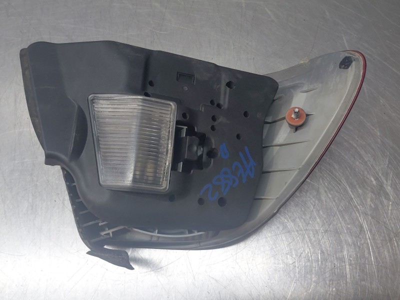 Recambio de piloto trasero derecho para bmw 3 coupé (e46) 318 ci referencia OEM IAM 86190001051  