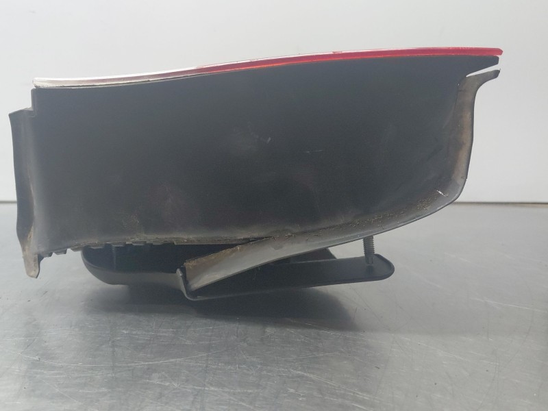 Recambio de piloto trasero derecho para bmw 3 coupé (e46) 318 ci referencia OEM IAM 86190001051  