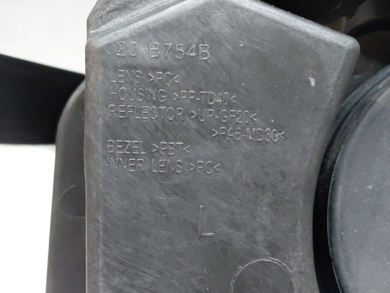 Recambio de faro izquierdo para alfa romeo mito (145) progression referencia OEM IAM 50508590  