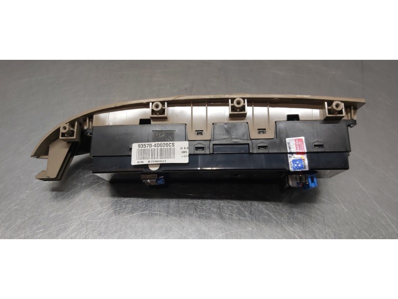 Recambio de mando elevalunas delantero izquierdo para kia carnival 2.9 crdi vgt concept referencia OEM IAM 935704D020CS   Recambio de mando elevalunas delantero izquierdo para kia carnival 2.9 crdi vgt concept referencia OEM IAM 935704D020CS
