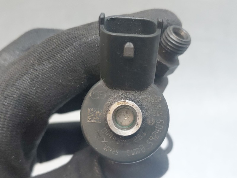 Recambio de inyector para citroën c4 coupé (la_) 1.6 hdi referencia OEM IAM 0445110281  
