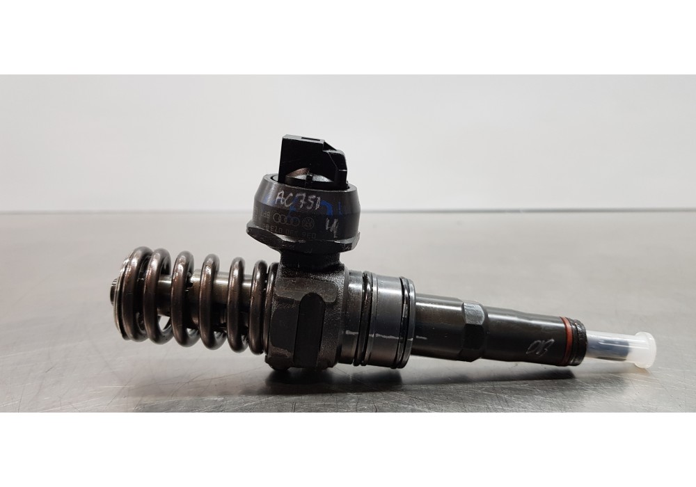 Recambio de inyector para audi a3 sportback (8p) 2.0 tdi attraction referencia OEM IAM 038130073BQ 0414720312 