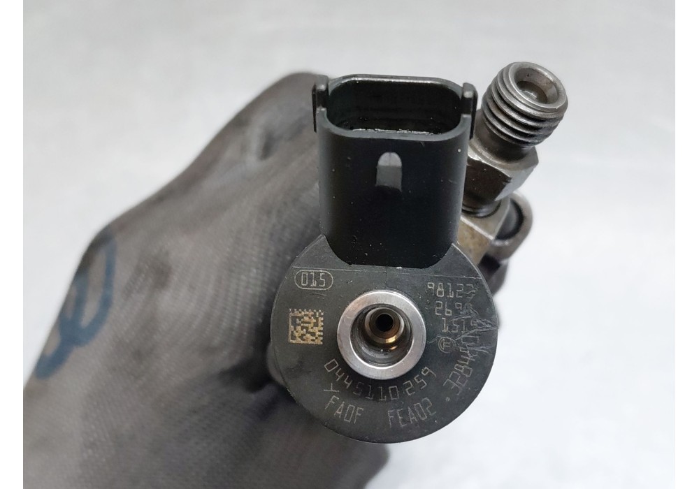 Recambio de inyector para ford focus ii (da_, hcp, dp) 1.6 tdci referencia OEM IAM 0445110259  