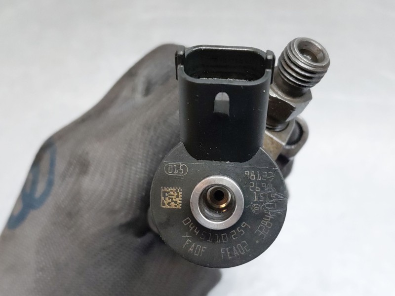 Recambio de inyector para ford focus ii (da_, hcp, dp) 1.6 tdci referencia OEM IAM 0445110259  