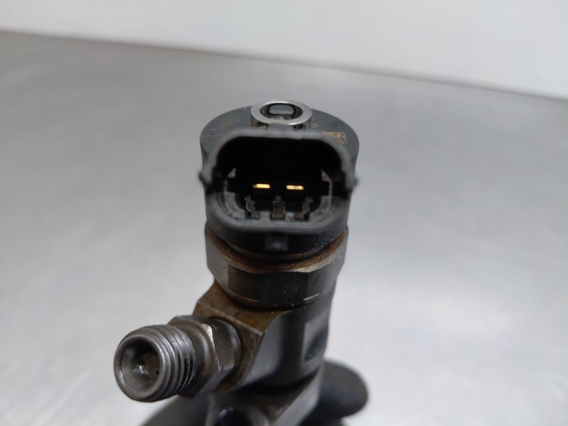 Recambio de inyector para ford focus ii (da_, hcp, dp) 1.6 tdci referencia OEM IAM 0445110259  
