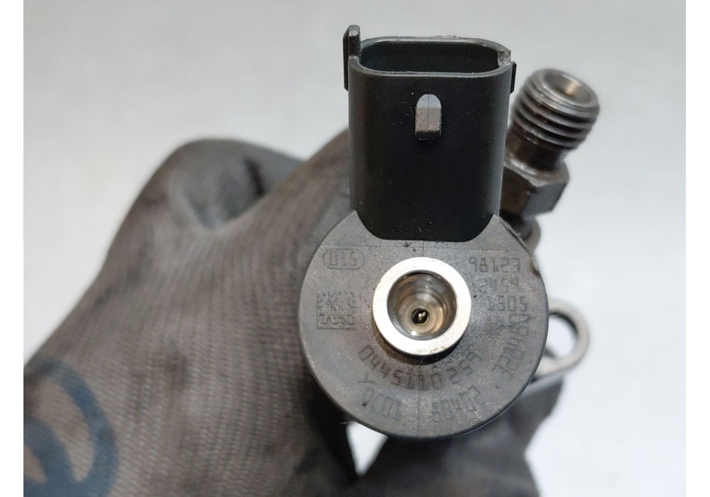 Recambio de inyector para ford focus ii (da_, hcp, dp) 1.6 tdci referencia OEM IAM 0445110259  