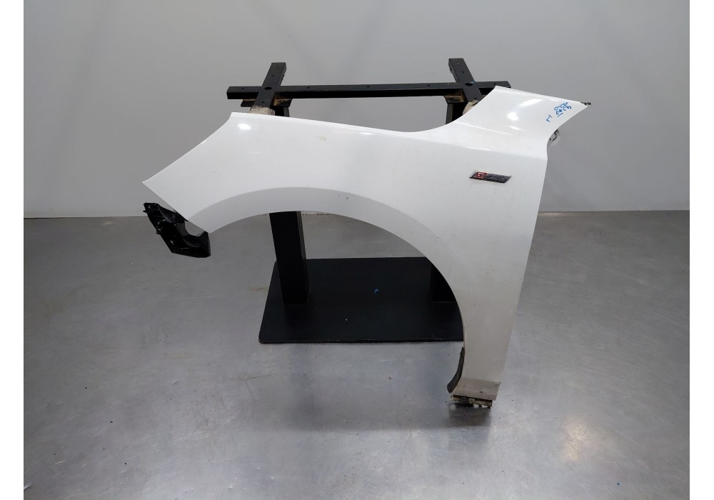 Recambio de aleta delantera izquierda para ford focus iv turnier (hp) 1.5 ecoblue referencia OEM IAM 2621784  