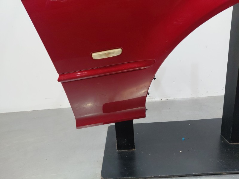 Recambio de aleta delantera derecha para bmw 3 coupé (e46) 318 ci referencia OEM IAM 41358241440  
