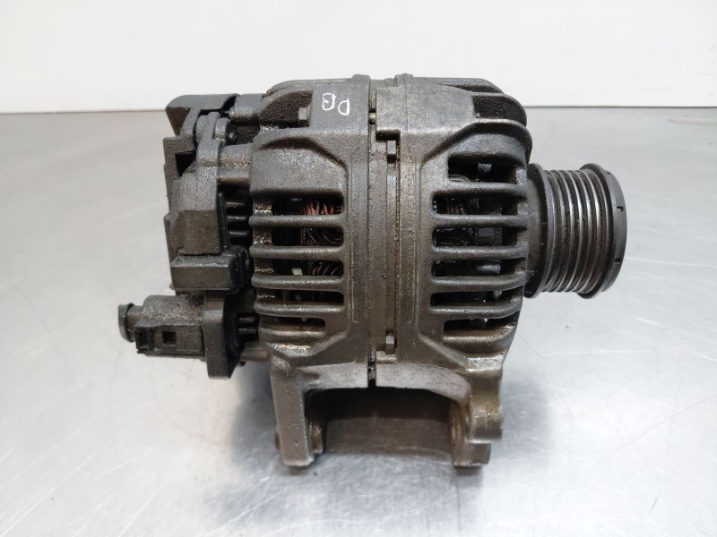 Recambio de alternador para volkswagen new beetle (9c1, 1c1) 1.9 tdi referencia OEM IAM 028903018X  