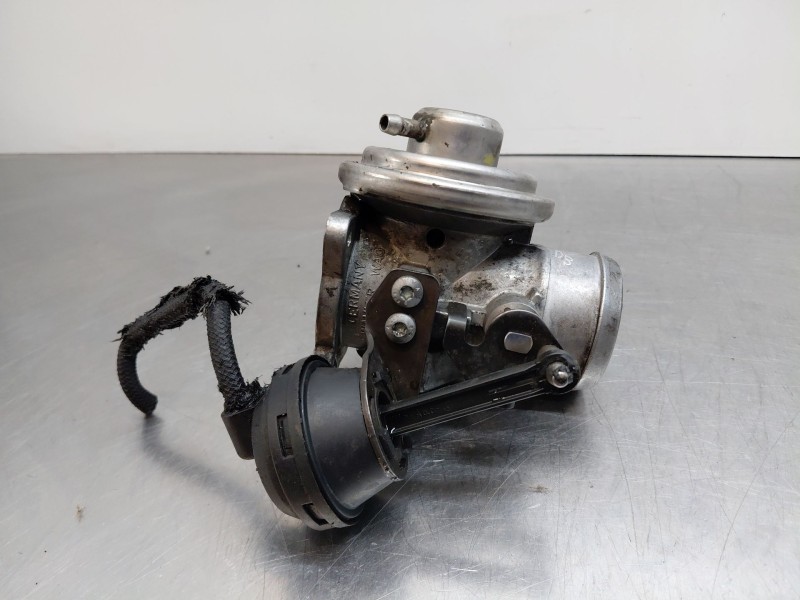 Recambio de valvula egr para volkswagen new beetle (9c1, 1c1) 1.9 tdi referencia OEM IAM 045131501L 038129637 