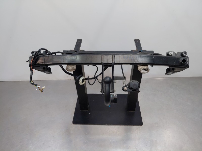 Recambio de enganche remolque para jaguar e-pace (x540) 2.0 d150 awd referencia OEM IAM J9C15500  