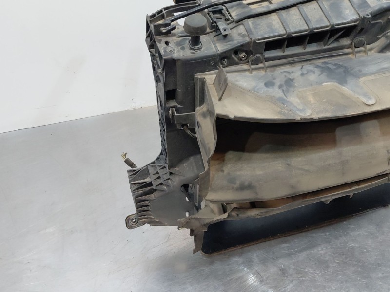 Recambio de panel frontal para ford focus iv turnier (hp) 1.5 ecoblue referencia OEM IAM 2527773  