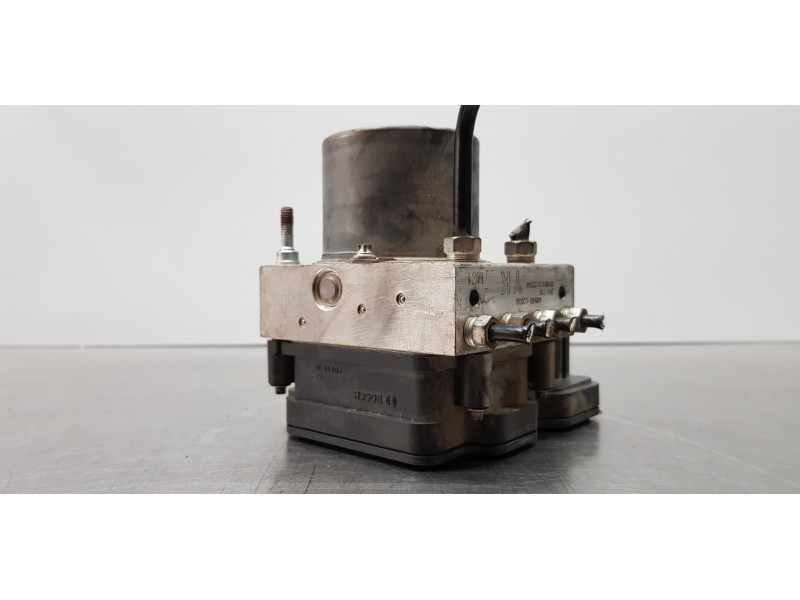 Recambio de abs para toyota auris active referencia OEM IAM 4454002530   Recambio de abs para toyota auris active referencia OEM IAM 4454002530