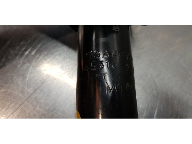 Recambio de amortiguador trasero derecho para ssangyong rodius xdi limited referencia OEM IAM 4531021310  