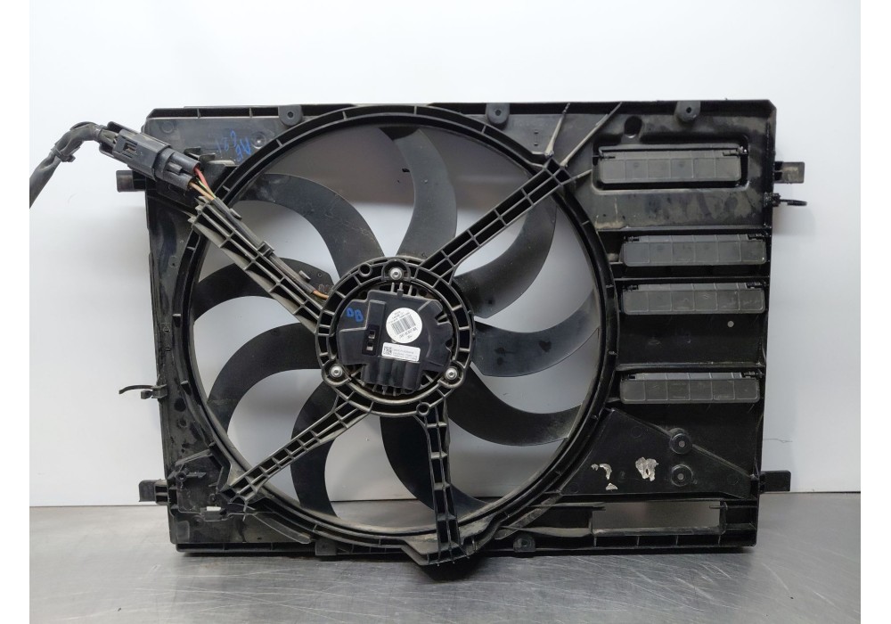 Recambio de electroventilador para ford focus iv turnier (hp) 1.5 ecoblue referencia OEM IAM 2213993 JX618C607BB 