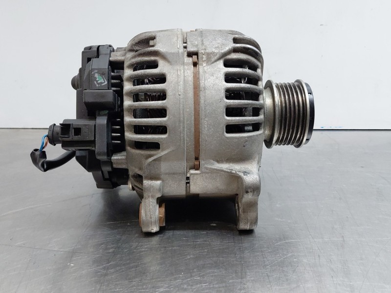 Recambio de alternador para seat ibiza iv (6j5, 6p1) 1.6 tdi referencia OEM IAM   