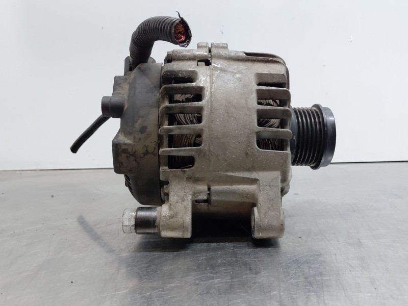 Recambio de alternador para ford focus iii 1.6 tdci referencia OEM IAM 1857696 AV6N10300GC 