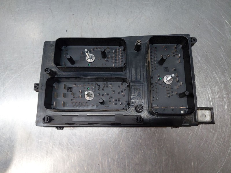 Recambio de caja reles / fusibles para opel astra h gtc (a04) 1.3 cdti (l08) referencia OEM IAM   