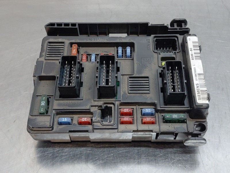 Recambio de caja reles / fusibles para citroën xsara picasso (n68) 1.6 hdi referencia OEM IAM   