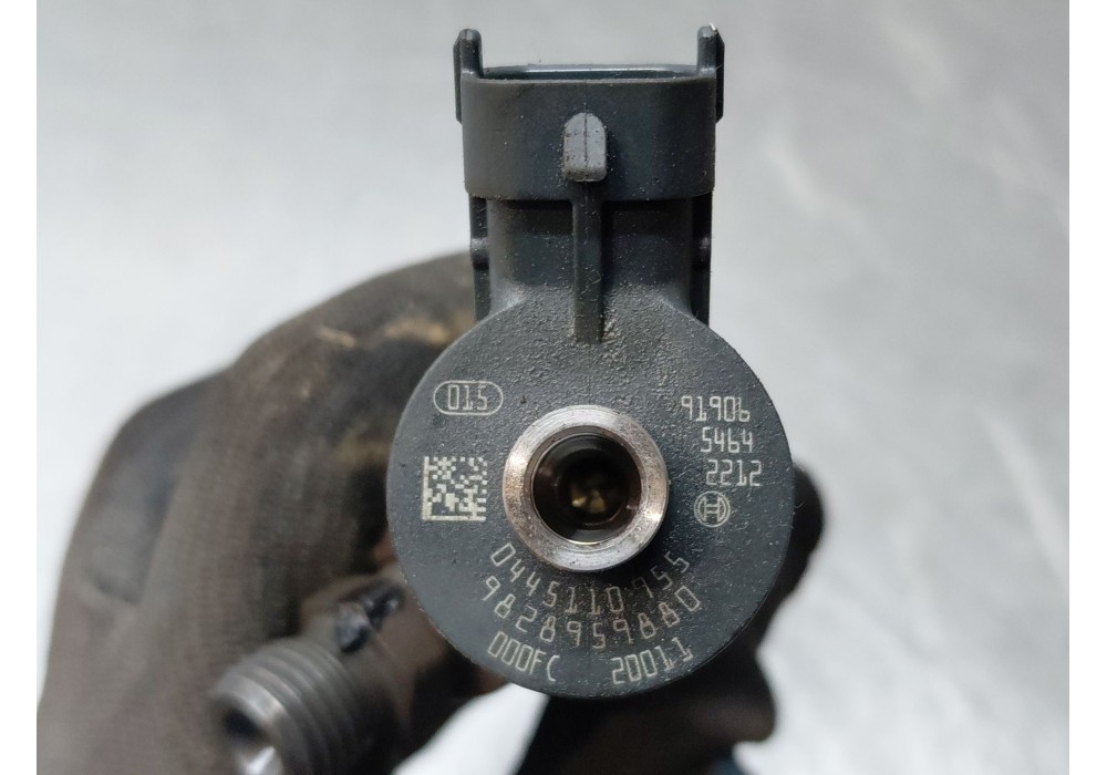 Recambio de inyector para ford focus iv turnier (hp) 1.5 ecoblue referencia OEM IAM 0445110955 9828959880 